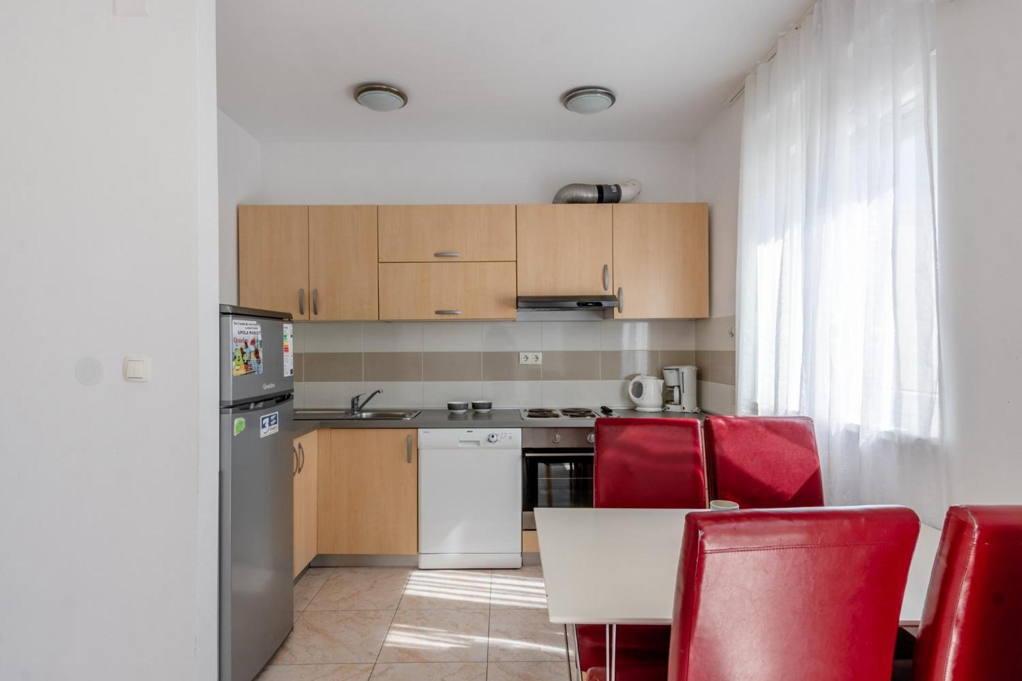 Apartment Village נין מראה חיצוני תמונה