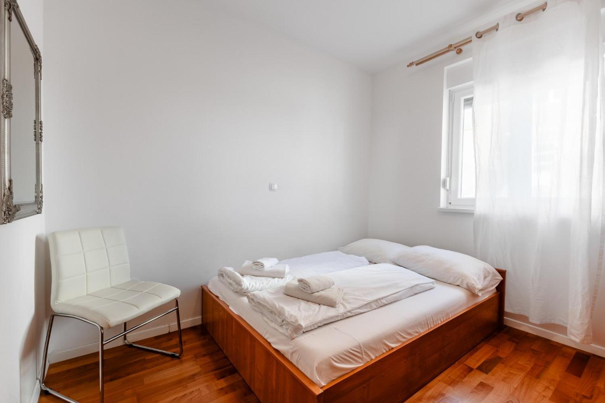 Apartment Village נין מראה חיצוני תמונה