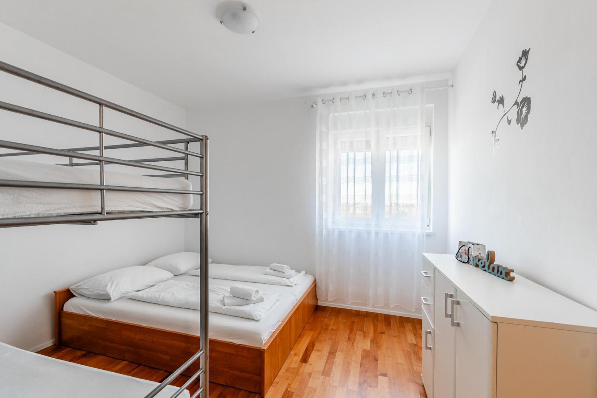 Apartment Village נין מראה חיצוני תמונה