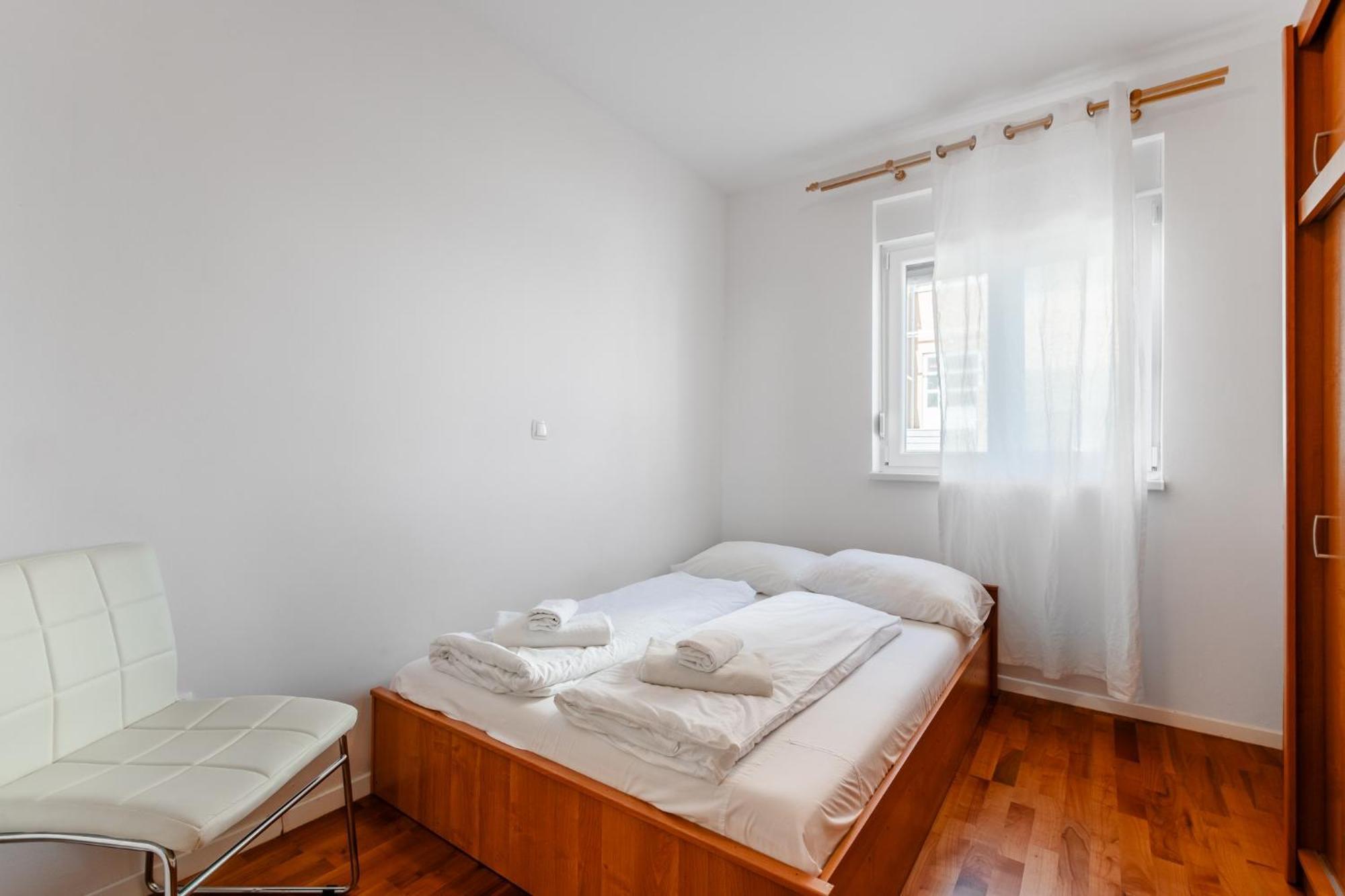 Apartment Village נין מראה חיצוני תמונה