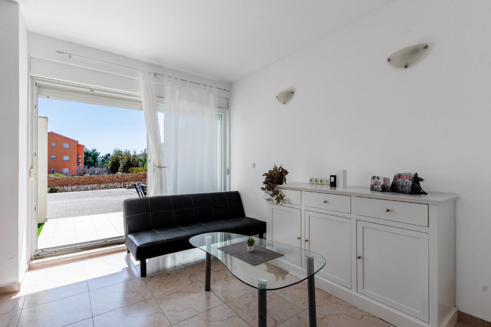 Apartment Village נין מראה חיצוני תמונה