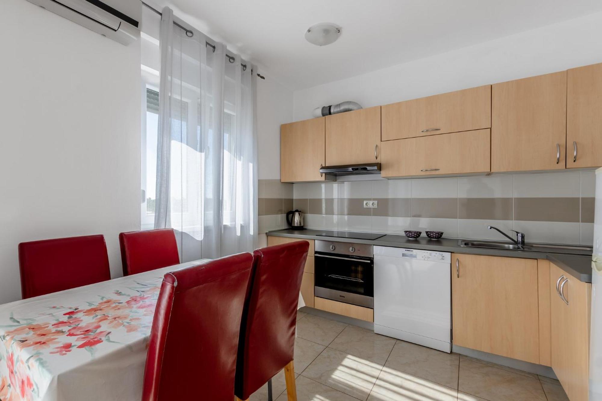 Apartment Village נין מראה חיצוני תמונה