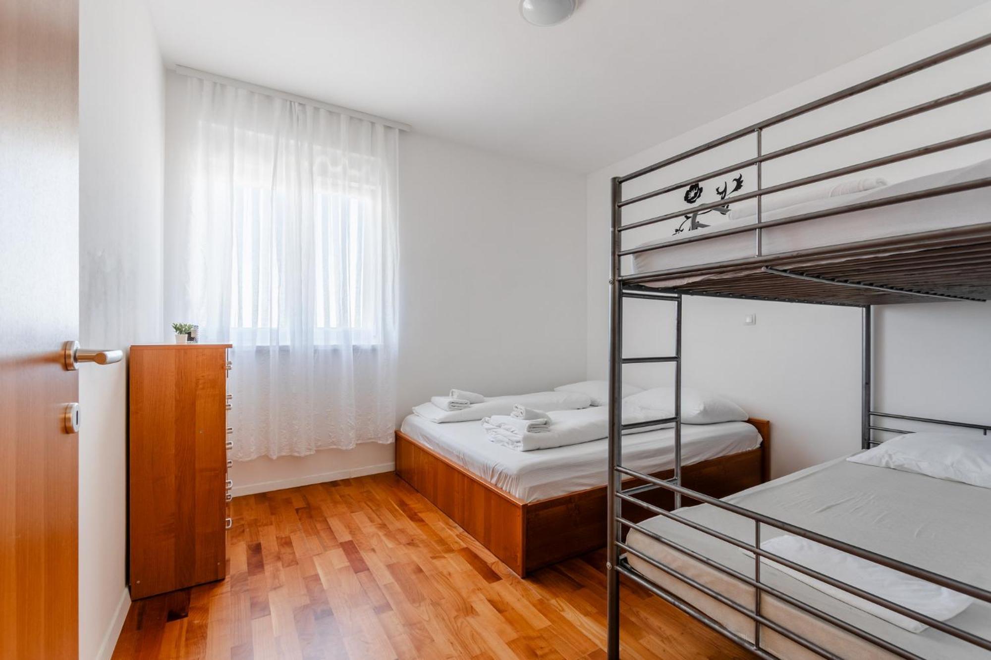 Apartment Village נין מראה חיצוני תמונה